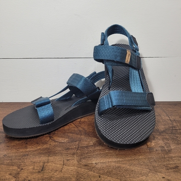 NWOB Free Waters Supreme Sport Adventure Sandals Women's sz 8 - Picture 1 of 10
